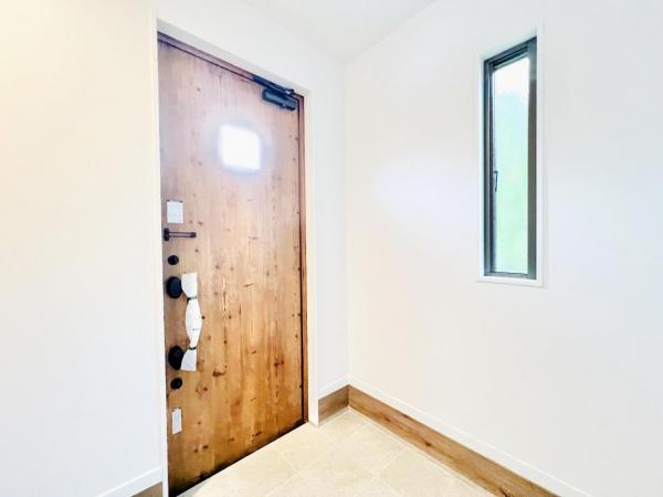 緑区あすみが丘8丁目 玄関