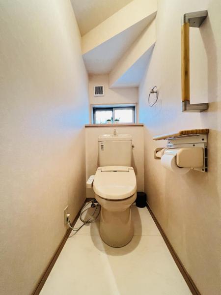 愛甲郡愛川町角田 中古戸建 トイレ
