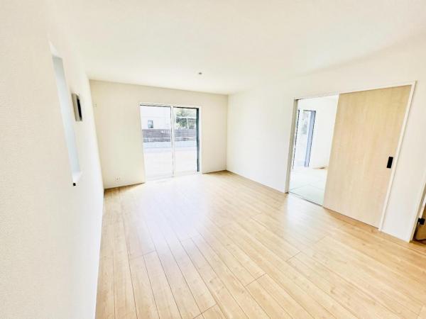 市原市諏訪23ー1期 リビングダイニング