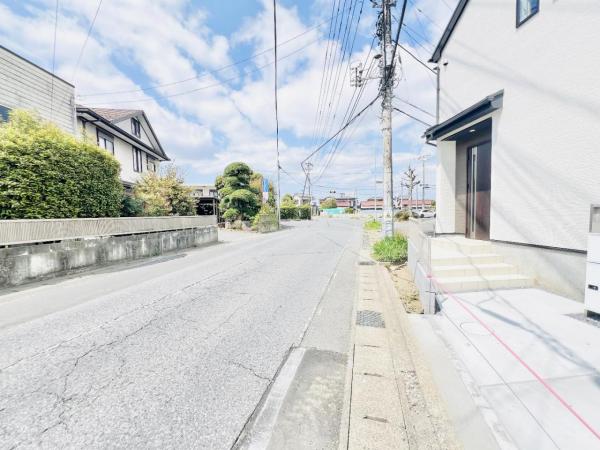 市原市諏訪23ー1期 前面道路含む現地写真