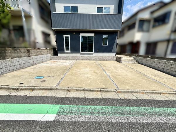 横須賀市岩戸５丁目 中古戸建 駐車場