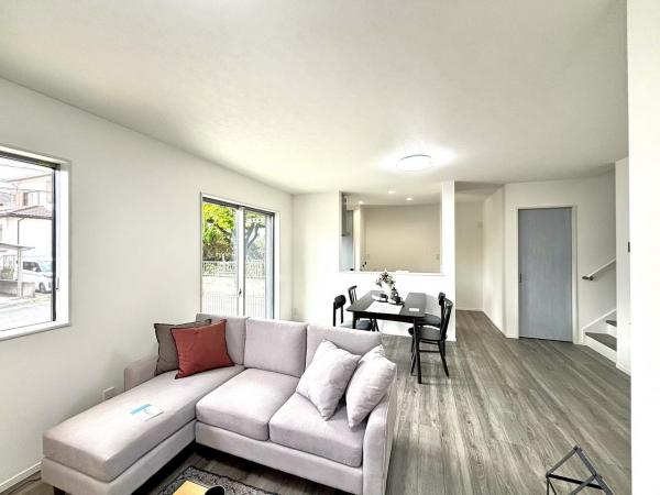 横須賀市岩戸５丁目 中古戸建 リビング