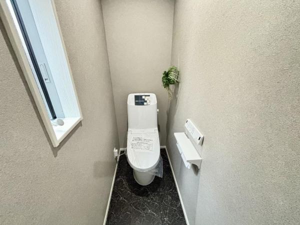 横須賀市岩戸５丁目 中古戸建 トイレ