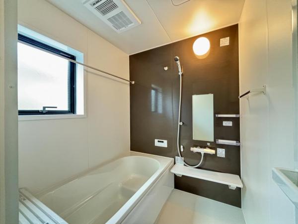 横浜市金沢区富岡西２期　 戸建 浴室