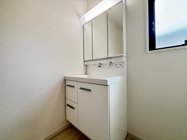 横浜市金沢区富岡西２期　 戸建 洗面化粧台