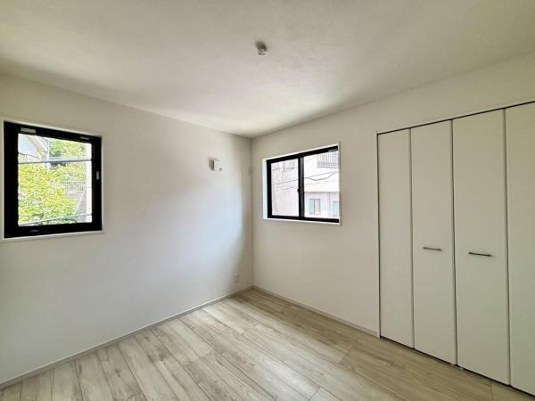 横浜市金沢区富岡西２期　 戸建 洋室