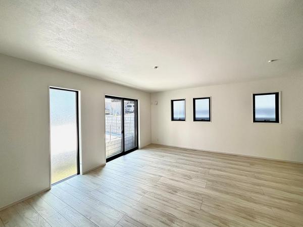 横浜市金沢区富岡西２期　 戸建 リビング