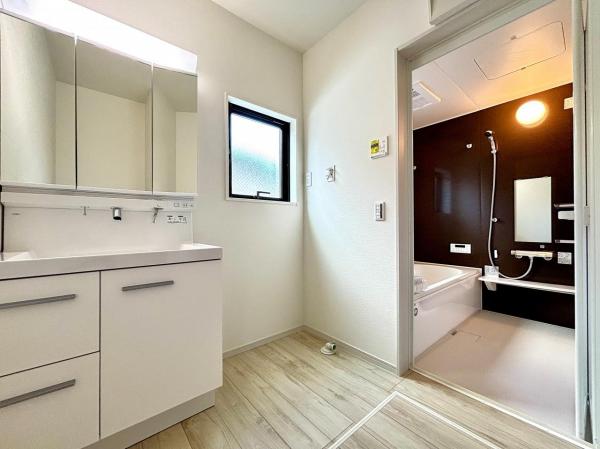 横浜市金沢区富岡西２期　 戸建 脱衣所