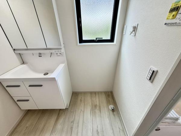 横浜市金沢区富岡西２期　 戸建 ランドリースペース