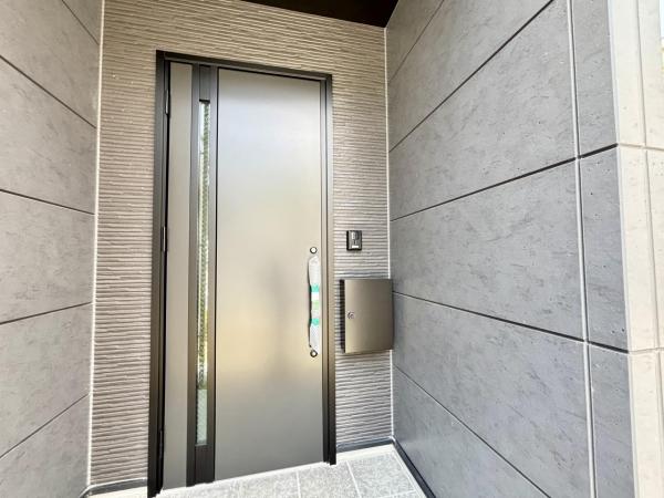 横浜市金沢区富岡西２期　 戸建 玄関