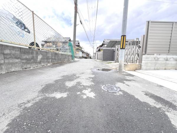 枚方市招提元町３丁目 １期　戸建 前面道路含む現地写真