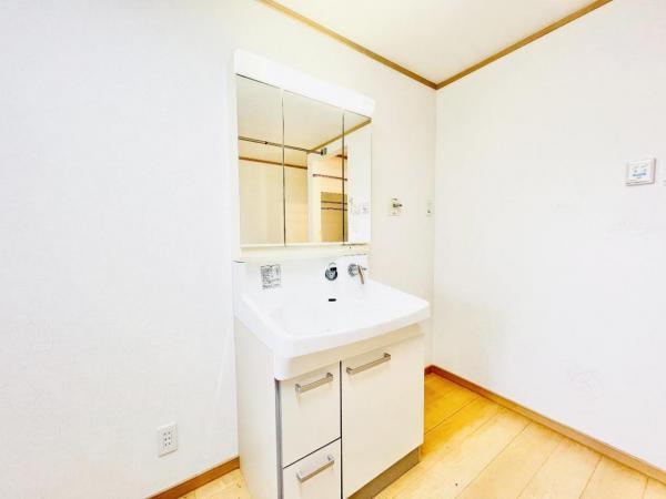 木更津市東太田３丁目 中古戸建 洗面化粧台