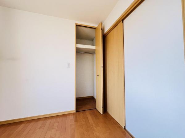 相模原市南区下溝 中古戸建 寝室