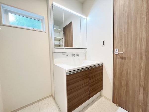 藤沢市高倉9期 洗面化粧台