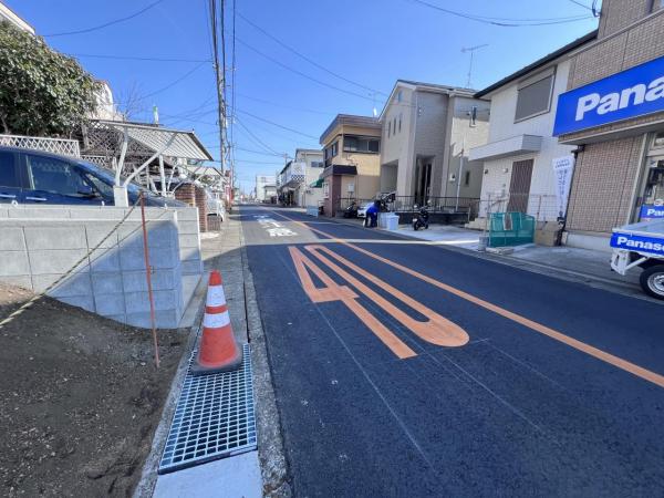 海老名市杉久保南２丁目 土地 前面道路含む現地写真