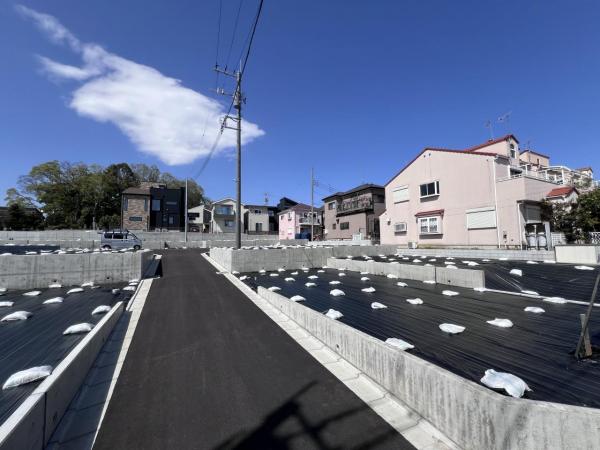 海老名市杉久保南２丁目 土地 前面道路含む現地写真