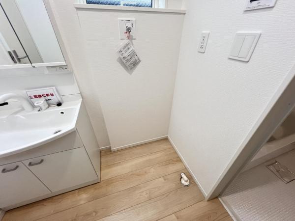 綾瀬市上土棚北 第23 ランドリースペース