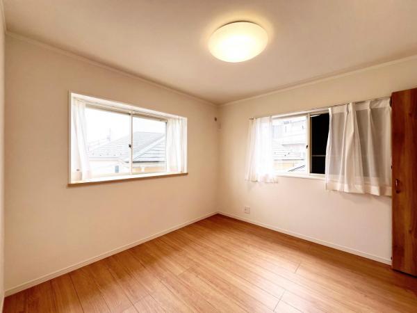 横浜市西区境之谷戸建2 洋室