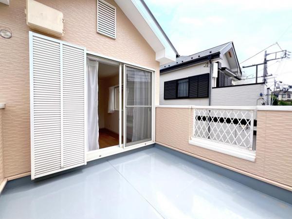 横浜市西区境之谷戸建2 バルコニー