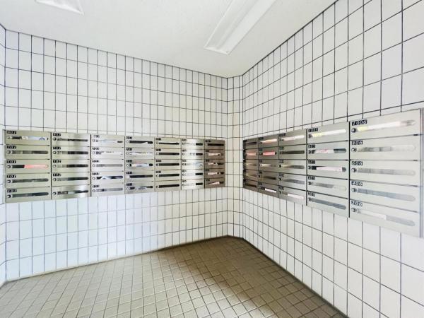 ライオンズマンション橋本第３ 郵便受け