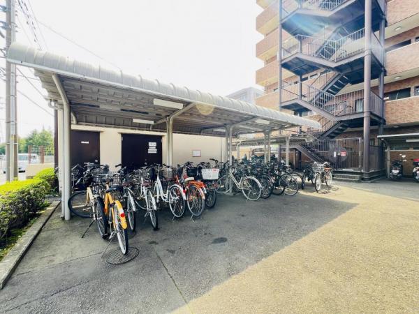 ライオンズマンション橋本第３ 駐輪場