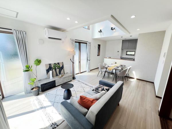 小田原市南町３丁目 戸建 リビング