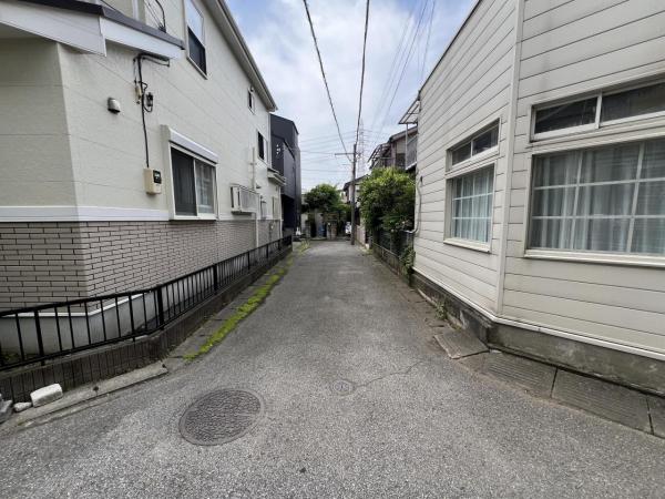 春日部市谷原１丁目 中古戸建 前面道路含む現地写真