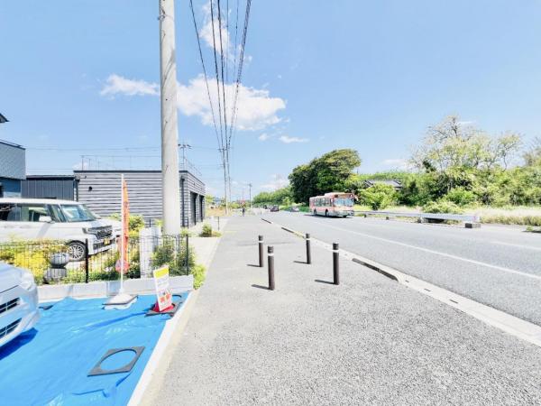 フレスティア木更津・金田東 前面道路含む現地写真