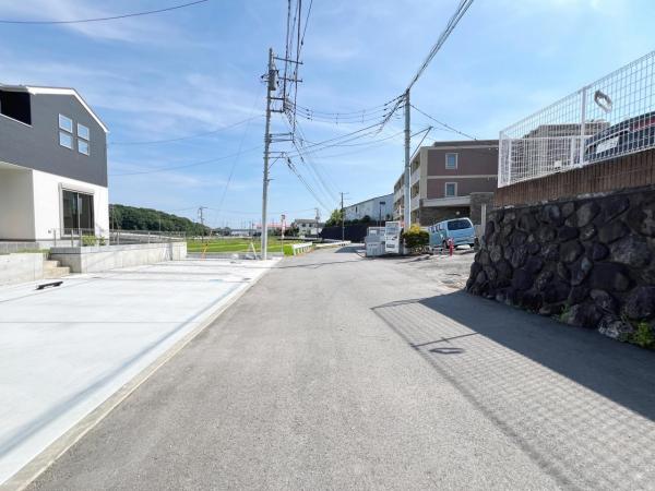 藤沢市石川5期 前面道路含む現地写真
