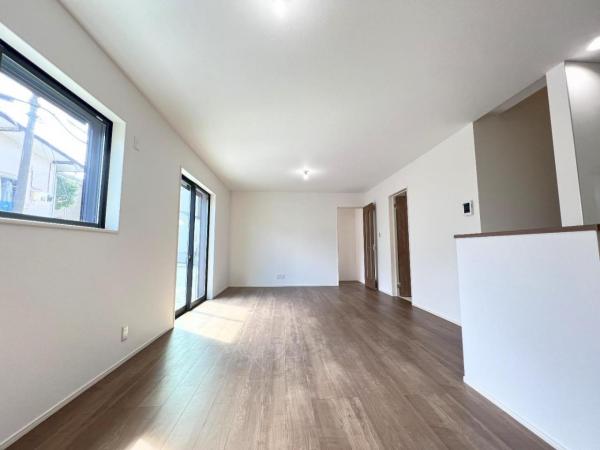 新築戸建 神奈川県横浜市南区中里４丁目 京急本線弘明寺駅 4,790万円