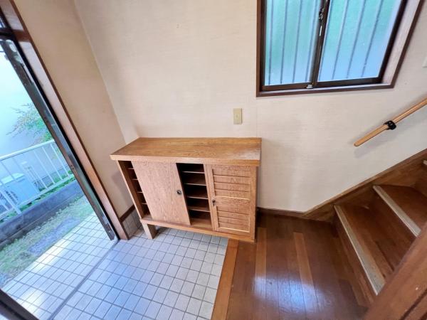 厚木市飯山南１丁目 中古戸建 玄関
