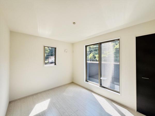 横須賀市浦賀２丁目 戸建 洋室