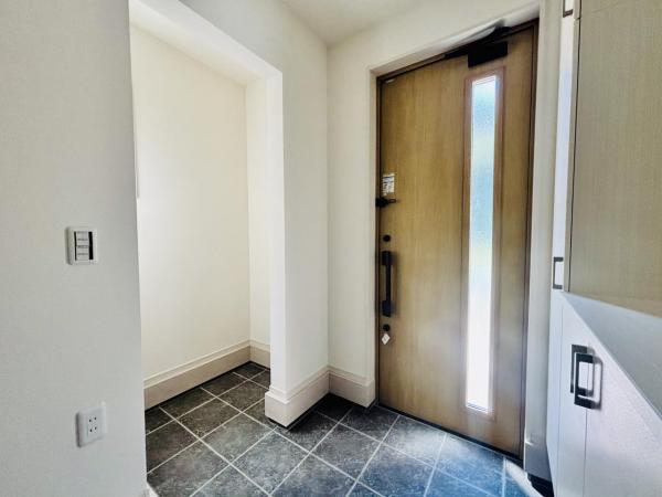 横須賀市浦賀２丁目 戸建 玄関