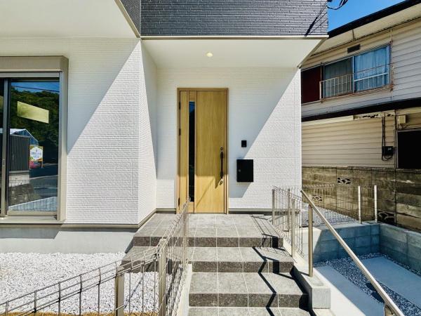 横須賀市浦賀２丁目 戸建 玄関