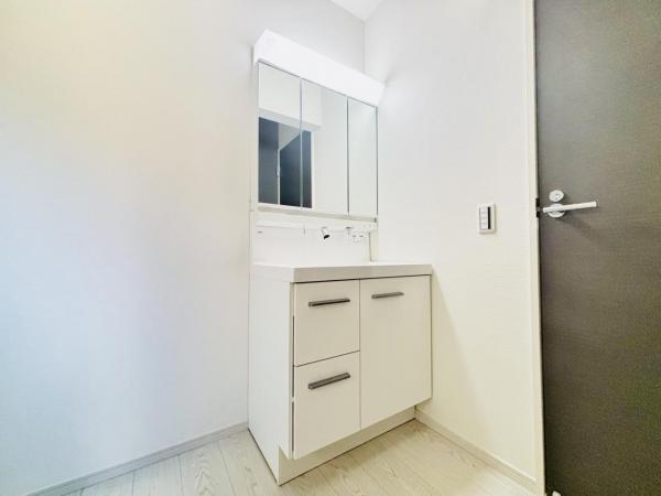 横須賀市浦賀２丁目 戸建 洗面化粧台