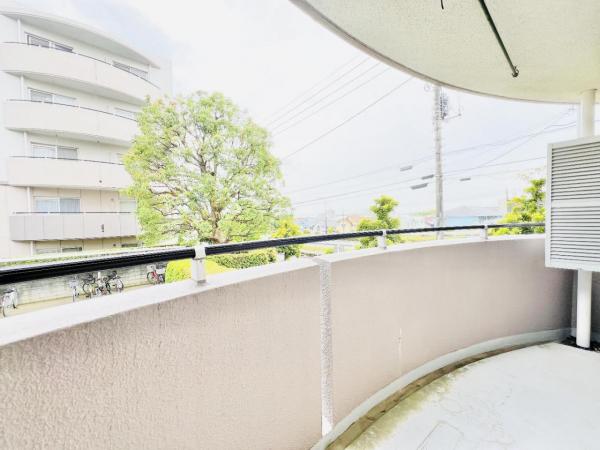 ライブアート春の道　8号棟 バルコニー