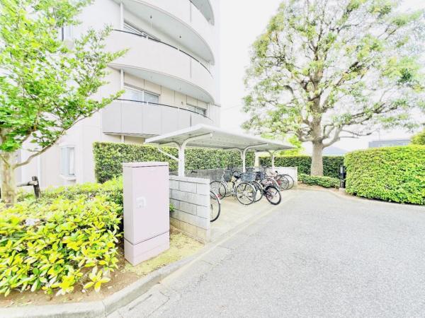ライブアート春の道　8号棟 駐輪場