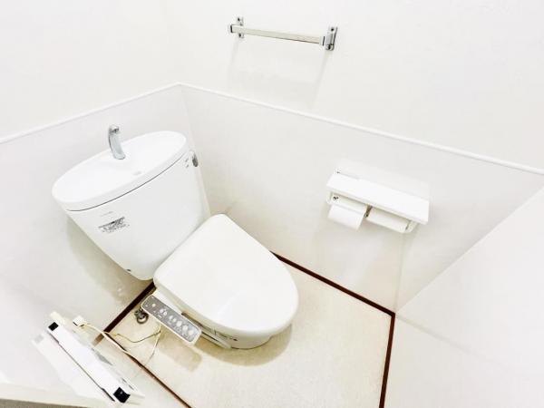 ライブアート春の道　8号棟 トイレ