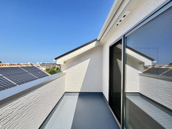 横浜市金沢区富岡西７丁目 戸建 バルコニー