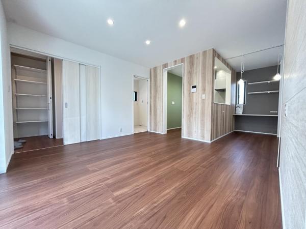 ララフィール宮崎町1期 リビング