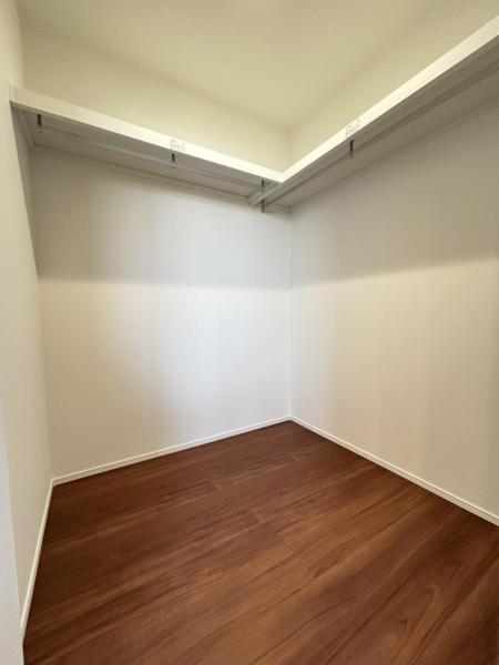 ララフィール宮崎町1期 ウォークインクローゼット