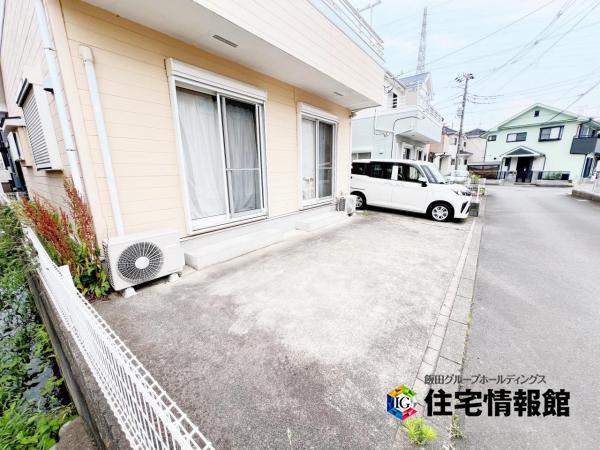南足柄市和田河原 中古一戸建 駐車場