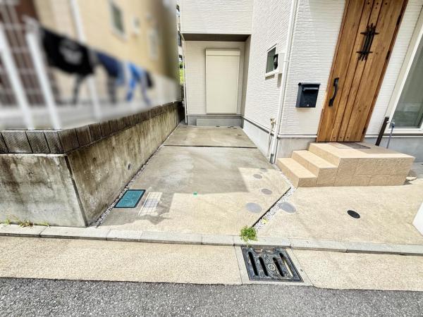 横須賀市湘南鷹取５丁目 中古戸建 駐車場