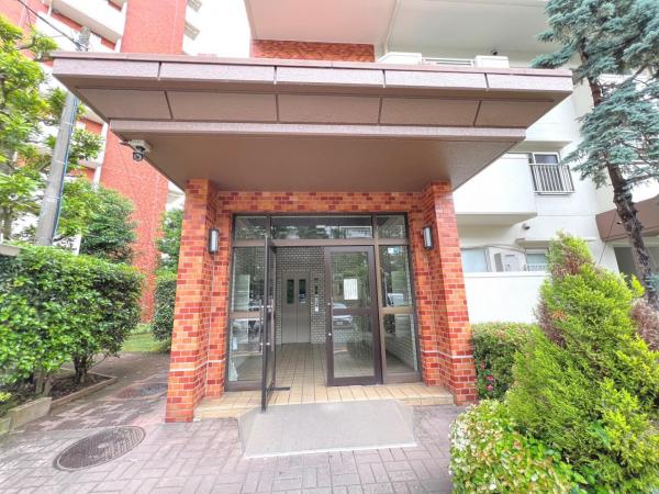 新ゆりグリーンタウン　アカシア街区3号棟 エントランス（外）
