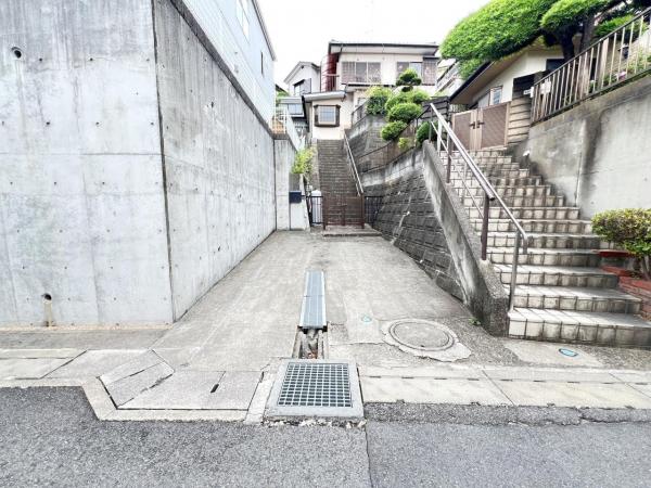 川崎市宮前区東有馬２丁目 中古戸建 駐車場