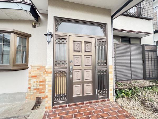 川崎市宮前区東有馬２丁目 中古戸建 玄関