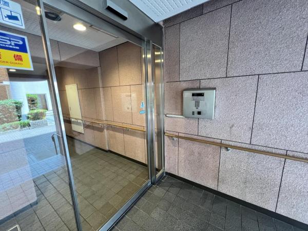 ガーデンハイツ小平１番館 エントランス（外）