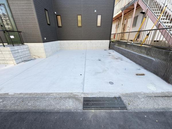 横須賀市ハイランド３丁目 戸建 駐車場