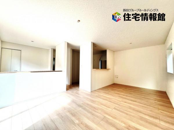 秦野市南矢名 第17 リビングダイニング