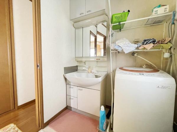 足柄上郡大井町金子 中古戸建 洗面化粧台